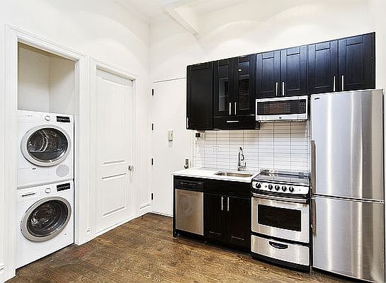 3rd image of 222 E 12th St #2A