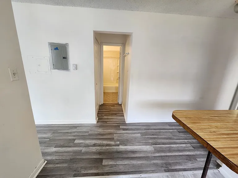 1810 Felten Rd #6 — Photo 5