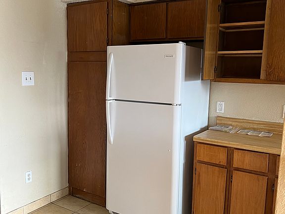 3rd image of 5308 Farnsworth Ave