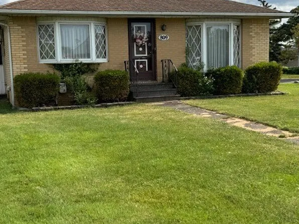 809 George Urban Blvd, Cheektowaga, NY 14225