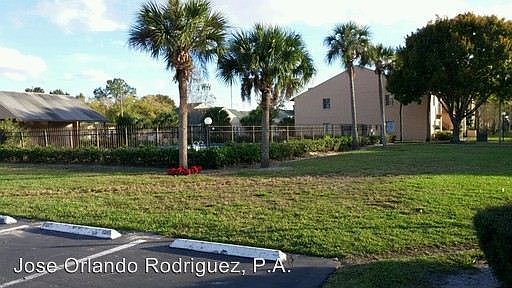 2nd image of 5225 Via Hacienda Cir #B313