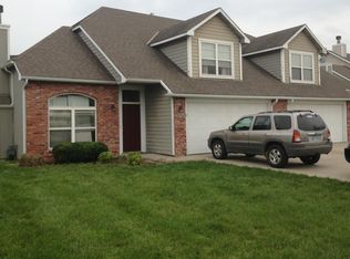 2714 Crestline Dr, Lawrence, KS 66047