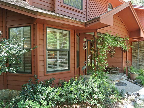 3rd image of 638 Rosewood Way