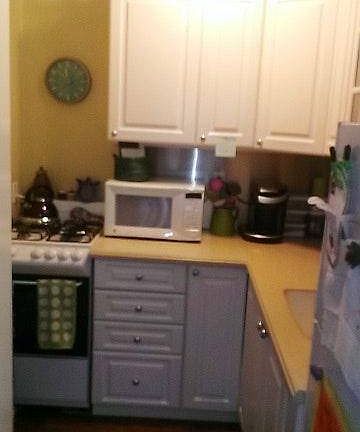 3rd image of 18 Grove St Floor 8-3