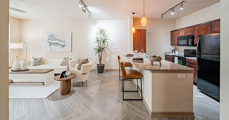 The Residences at Pearland Town Center Apartments — Photo 3