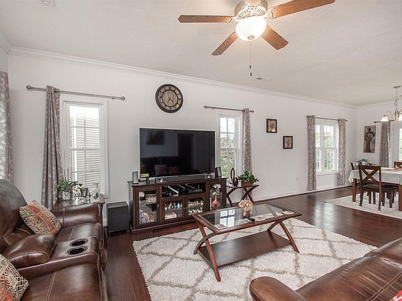 4th image of 1601 Bold Springs Cir