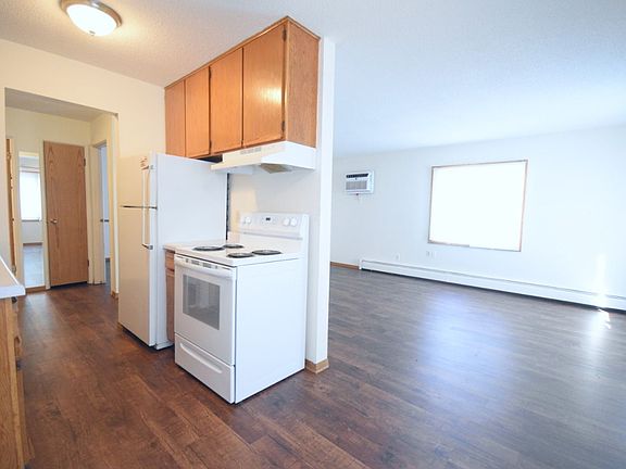 3rd image of 2308 Garfield Ave S #302