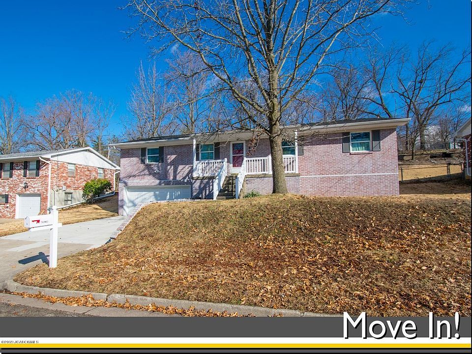 1st image of 900 Belair Dr