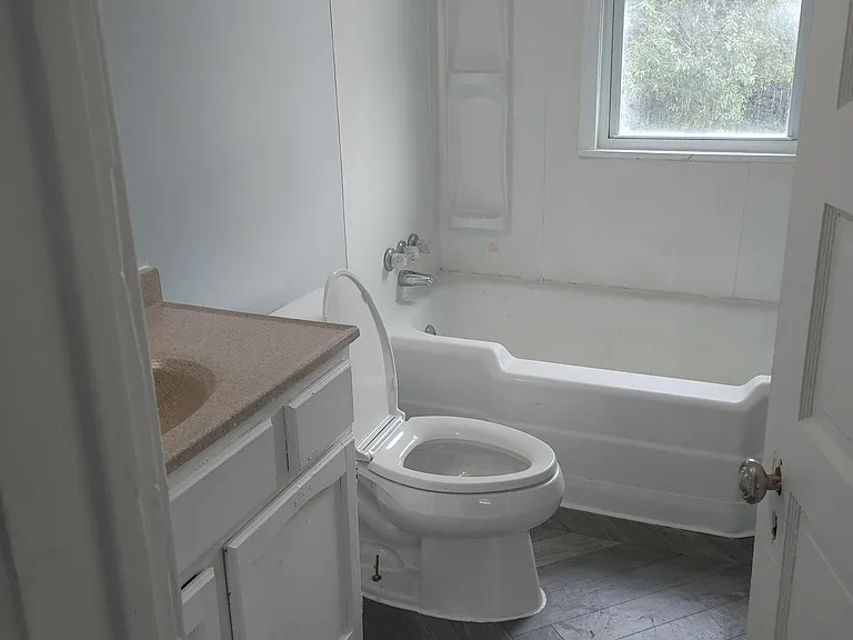 15 N Central Ave #1 — Photo 12