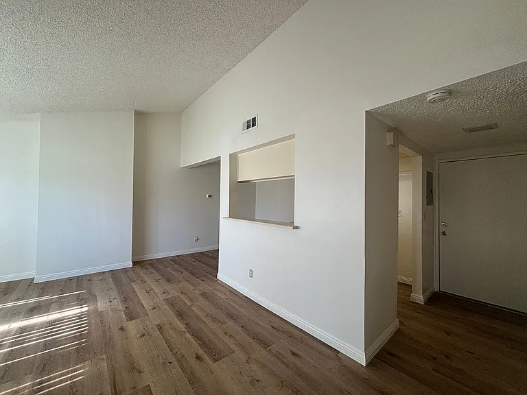 43941 18th St E — Photo 8