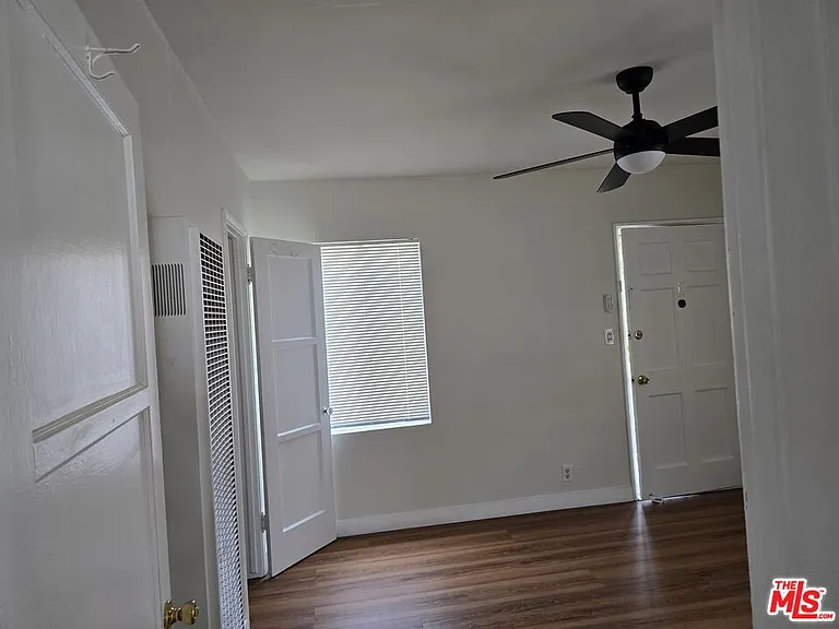 2190 W 26th Pl — Photo 3