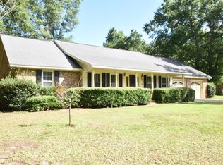 2305 Treetop Ln, Sumter, SC 29154