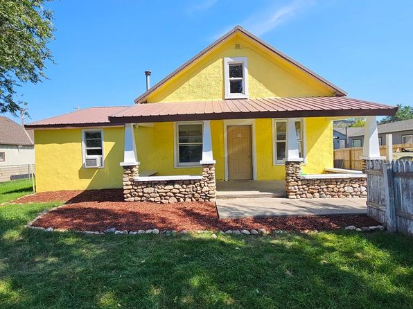 1927 Main St