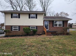 605 George St, Athens, TN 37303