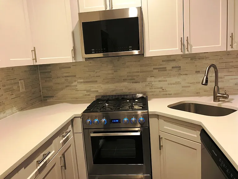 41-15 50th Ave #2K — Photo 6