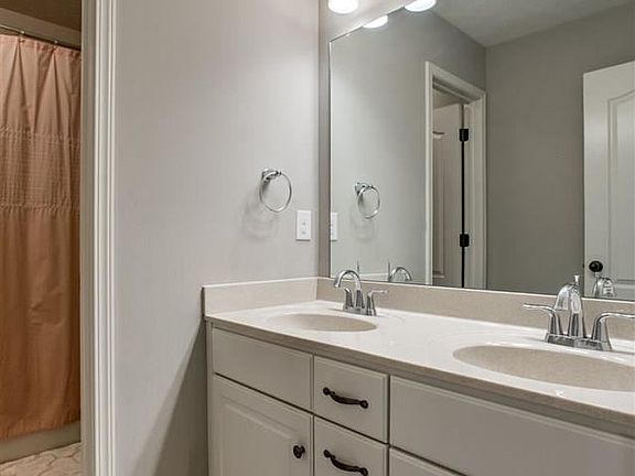 4th image of 8110 S 193rd Ave