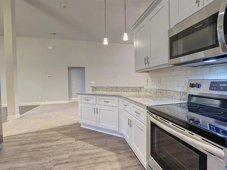 226 Abercorn Dr — Photo 10