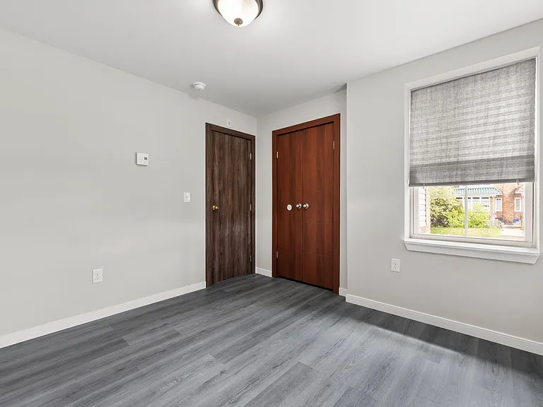 1863 W Nedro Ave — Photo 8