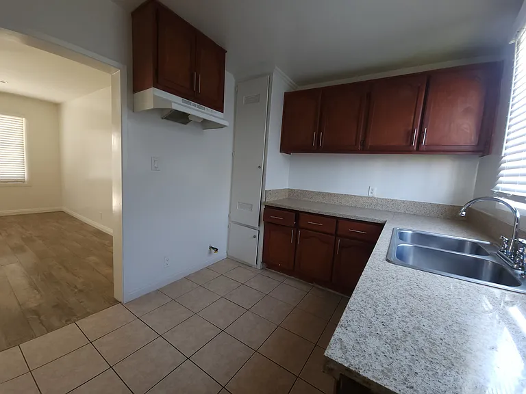 2715 San Marino St #5A — Photo 5