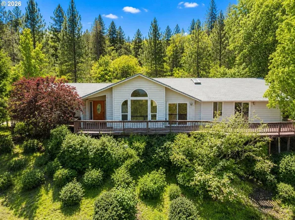 182 Eagle View Dr, Grants Pass, OR 97527