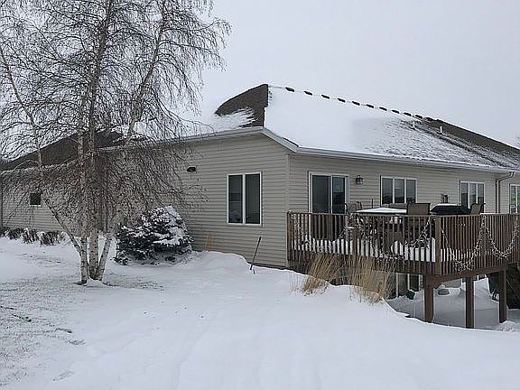 3rd image of 2837 Meadowview Ln NE