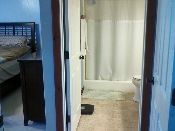 5th image of 21 N Shore Dr APT 4