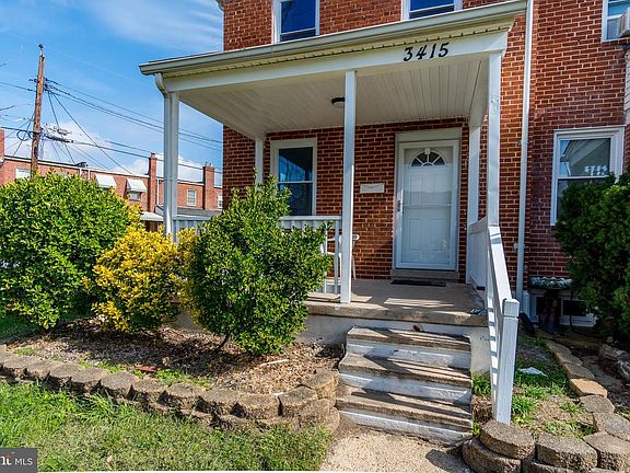 3rd image of 3415 Dunran Rd