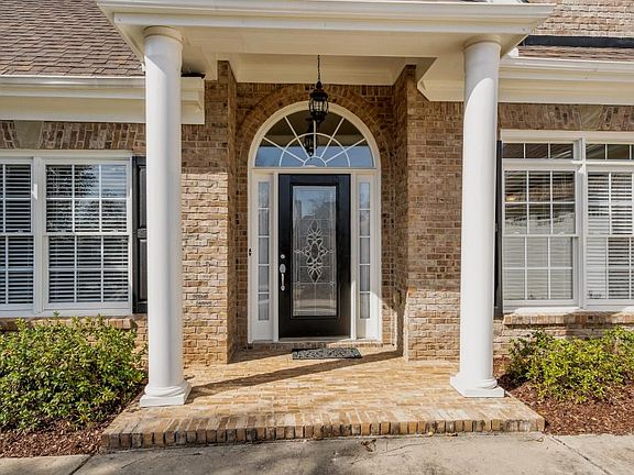 5th image of 1057 Meadow Brook Dr