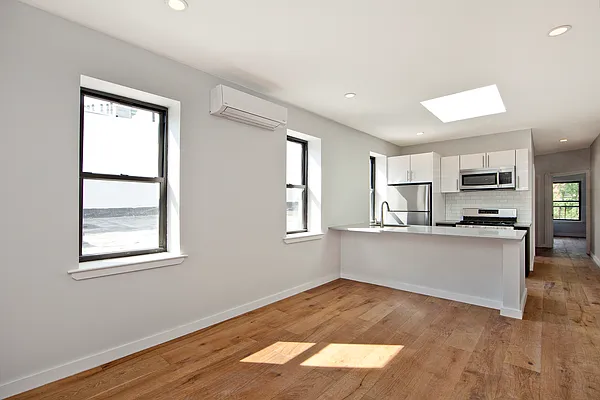 Rented by Highline Residential | media 1