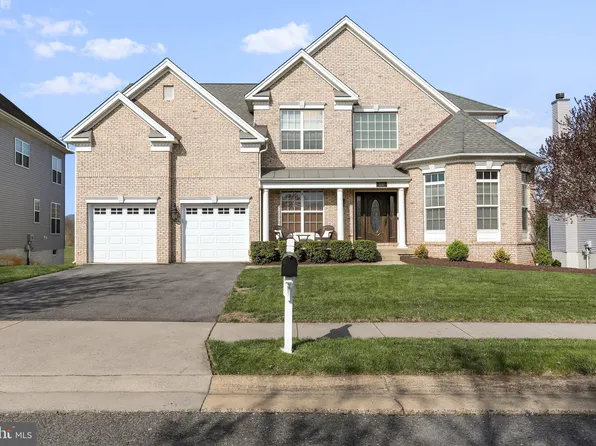 237 Station Ter W, Martinsburg, WV 25403