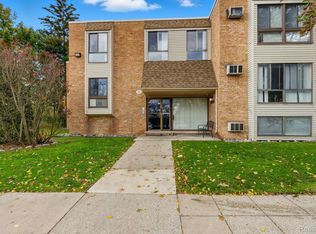 28418 W Eight Mile Rd UNIT C1, Farmington Hills, MI 48336