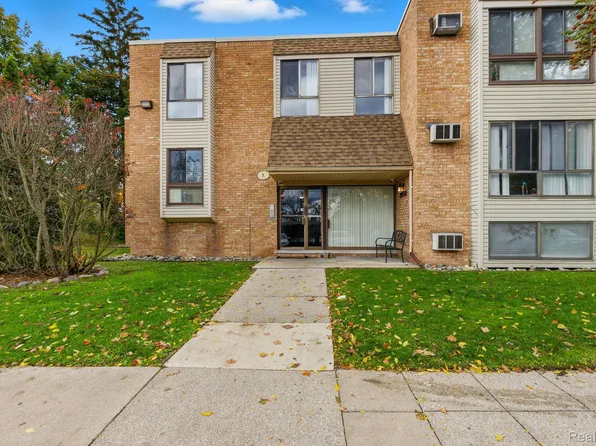 28418 W Eight Mile Rd Unit C1, Farmington Hills, MI 48336