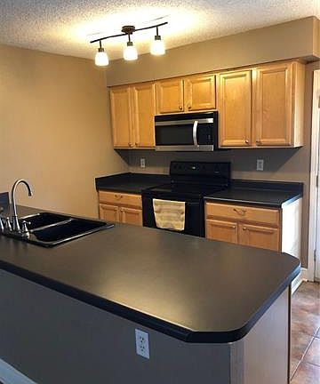 3rd image of 635 Cedarwood Dr