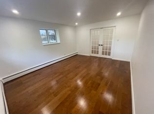 57 Chelsea Pl, Yonkers, NY 10710