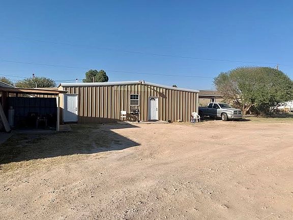 2nd image of 3506 N Moss Ave