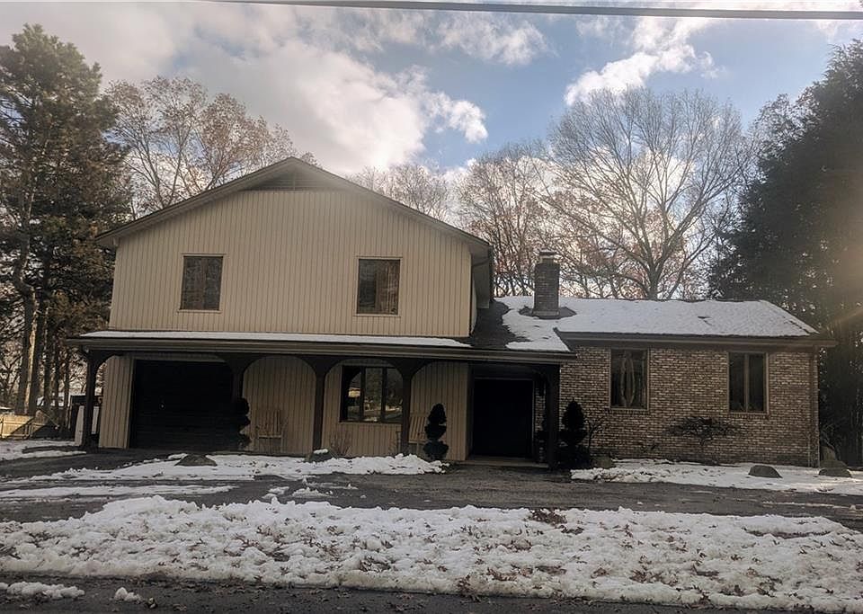 1st image of 22 Allendale Ave