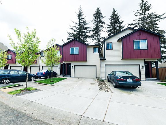 3rd image of 10803 NE 8th Cir