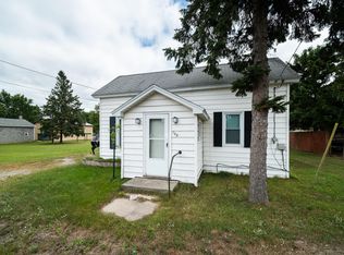 129 3rd St, Eastlake, MI 49626