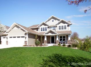 330 Cypress Trail Dr SE, Grand Rapids, MI 49546