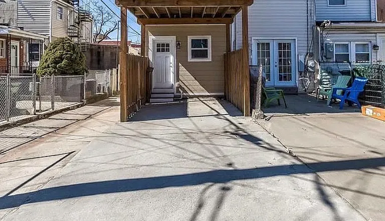 1447 Decatur St — Photo 20