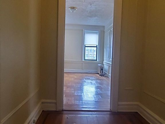 3rd image of 78 Hawthorne St #21
