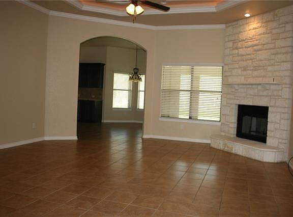 2nd image of 2909 Traditions Dr