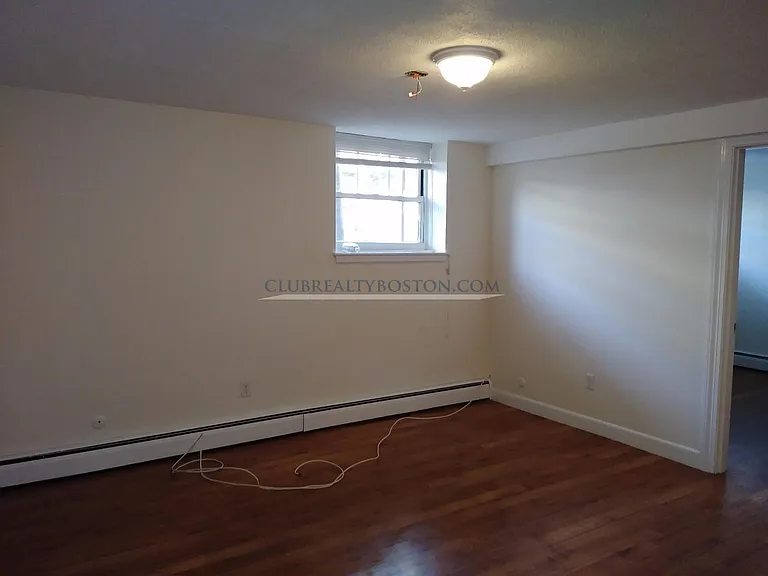 160 N Beacon St #1A — Photo 5