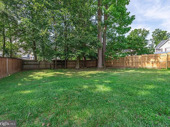 4th image of 9698 Halstead Ave