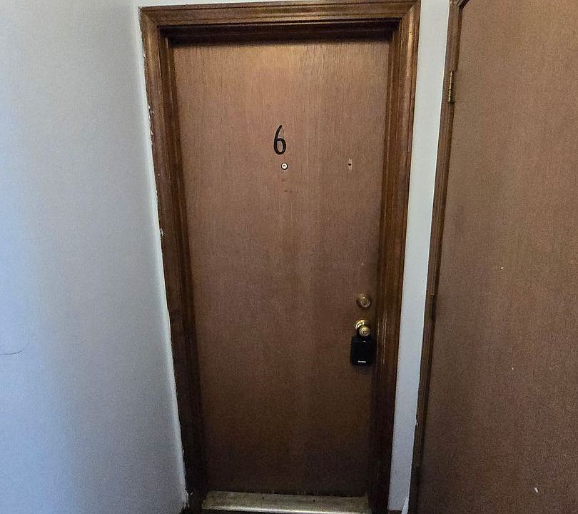 1st image of 2601 Quail Dr #6B