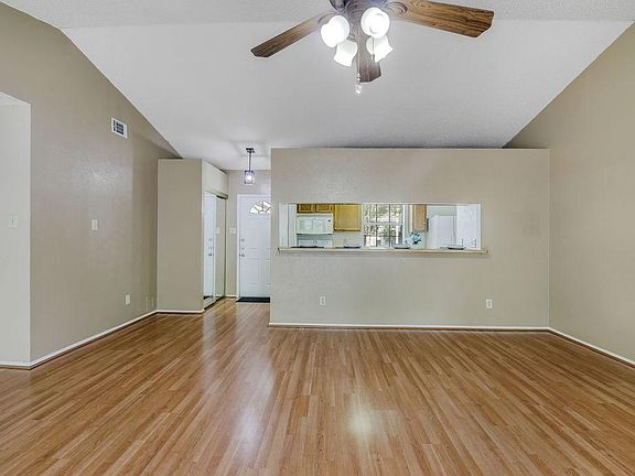 5th image of 7108 Shadow Bend Dr