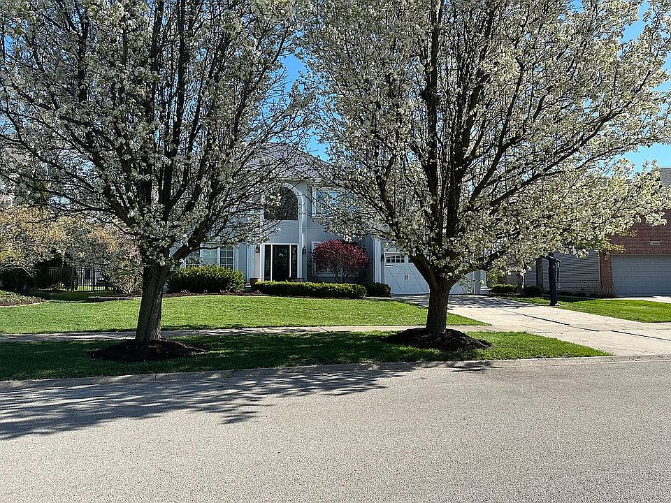 1st image of 24700 W Illini Dr