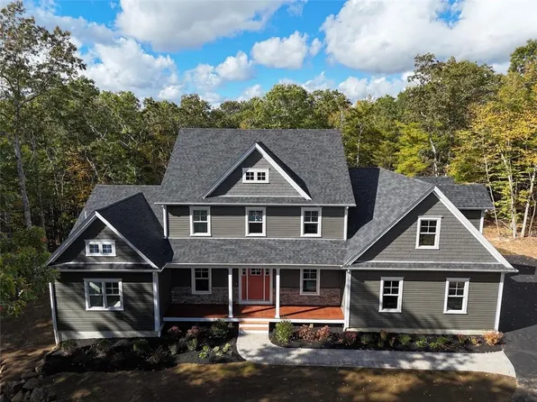 67 Knight View Dr, West Greenwich, RI 02817