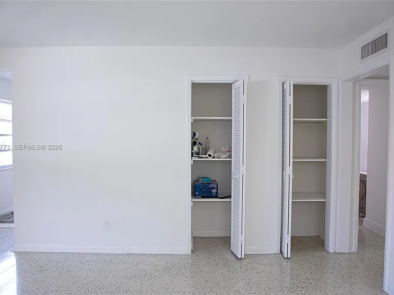 1226 SW 30th Ave #1226 — Photo 6