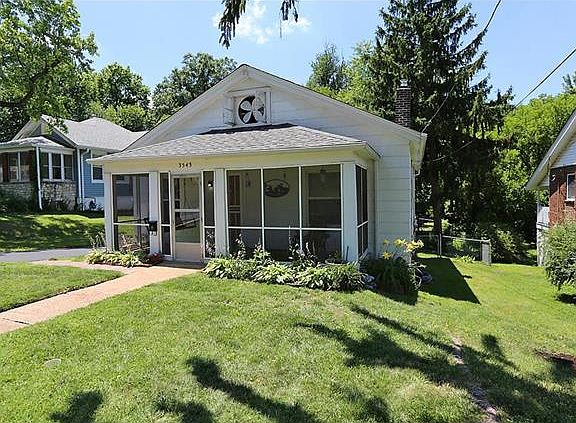 3rd image of 3543 Boswell Ave